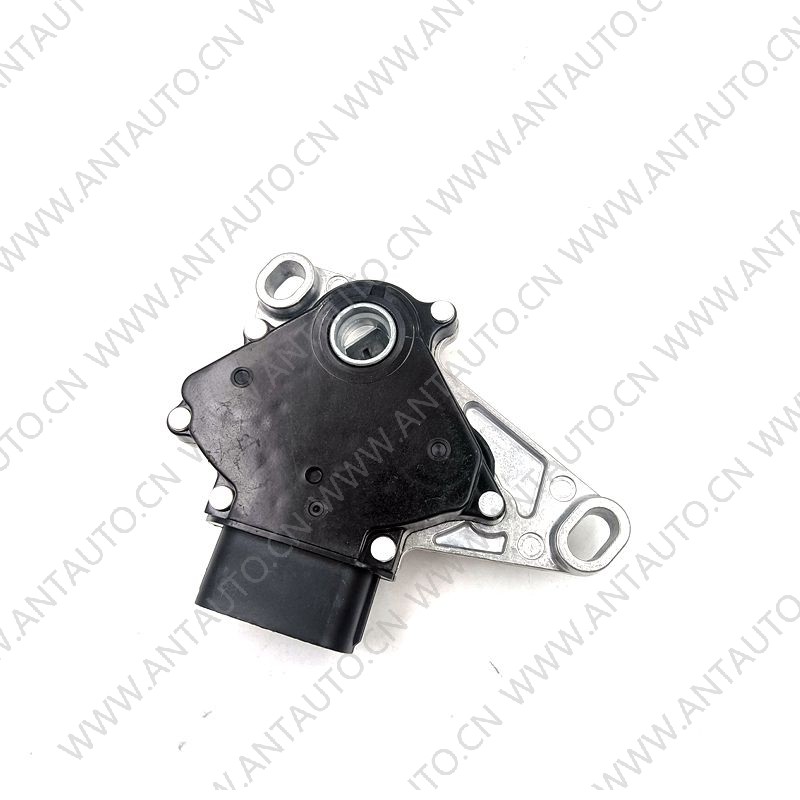 Предохранительный выключатель нейтрали / Range Sensor