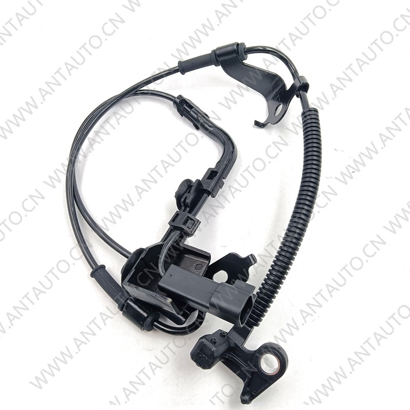 Датчик скорости вращения колес Датчик скорости вращения колес