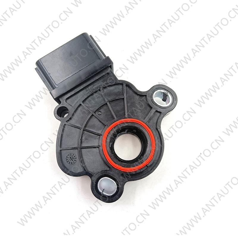 Предохранительный выключатель нейтрали / Range Sensor Предохранительный выключатель нейтрали / Range Sensor